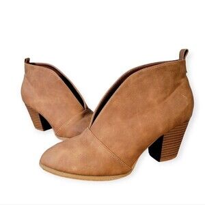 Weboo Slip on Ankle Boots Size 9 Contemporary Booties Vegan Leather